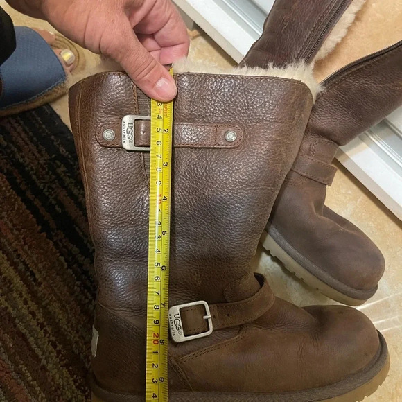 UGG AUS KENSINGTON Leather Sheepskin Brown Harness Biker Boot  Women Size 5 - Picture 10 of 11